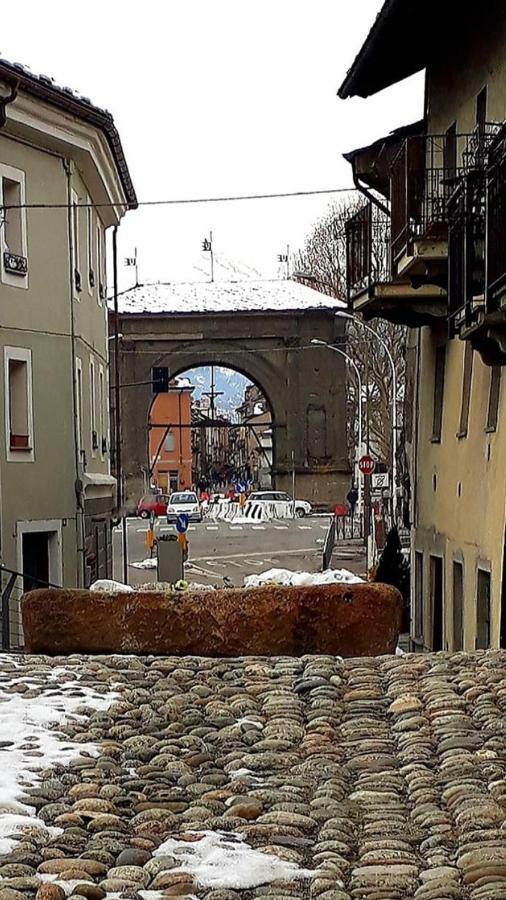 La Petite Maison De Julie Apartman Aosta Kültér fotó